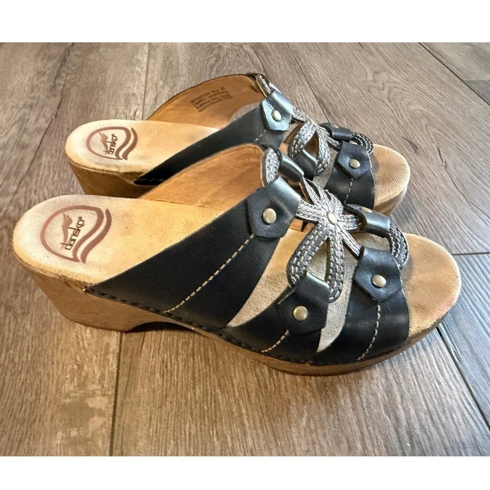 Dansko Serena Black Leather Wedge Slide Sandals Womens 37 US 6.5 Wood Grain Heel